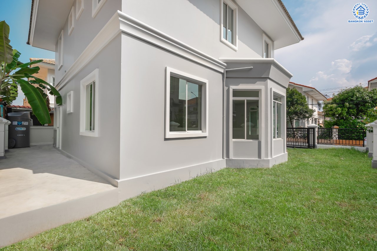 บ้านมือสองตกแต่งใหม่ ม.ภัสสร7 บางบัวทอง ติดถนนเมน! เนื้อที่ 59.3 ตร.ว. ฟังก์ชัน 3 ห้องนอน 3 ห้องน้ำ จอดรถได้ 2 คัน บนทำเลเดินทางสะดวก ติดถนนใหญ่ เพียง 400 ม. จากรถไฟฟ้าสถานีบางพลู ใกล้เซ็นทรัลเวสต์เกต